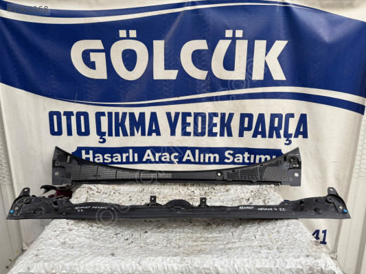 668118966R Renault Megane 4 Ön Cam Izgarası ORJİNAL