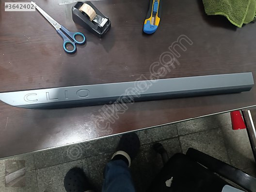 Renault clio sağ kapı bandı