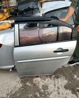 Hyundai accent era sol arka kapı orijinal