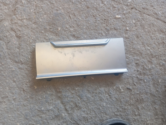 WW B8 Küllük kapağı 3G1864571