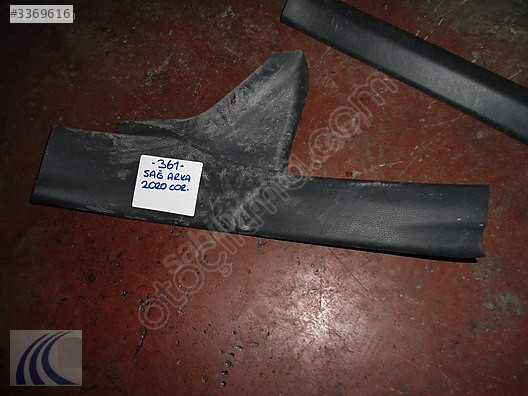 TOYOTA COROLLA 2020 ÇIKMA SAĞ ARKA MARŞBEL PLASTİĞİ