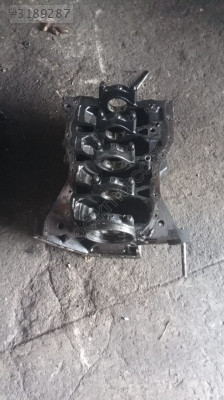 Renault Kango  1.5 önden marşlı boş motor bloğu çıkma