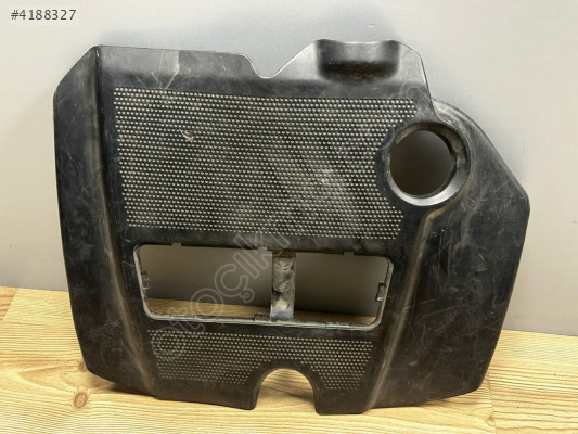 VW BORA GOLF POLO 98 -06 MOTOR ÜST KORUMA KAPAĞI 06A103925DB