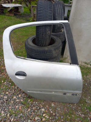 Peugeot 206 Sağ Arka Kapı (Boş)