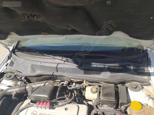 ÇIKMA OPEL ASTRA G ÖN CAM IZGARASI