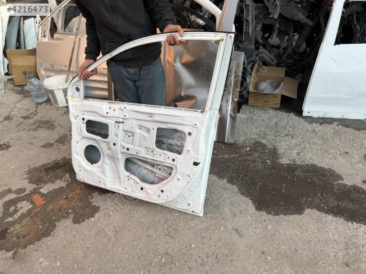 Hyundai blue sağ ön kapı