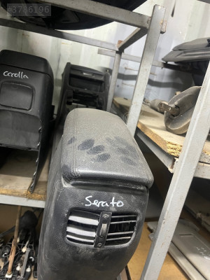 Kia Cerato Orta Konsol