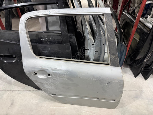 PEUGEOT 307 ÇIKMA ORJİNAL SAĞ ARKA KAPI BD1