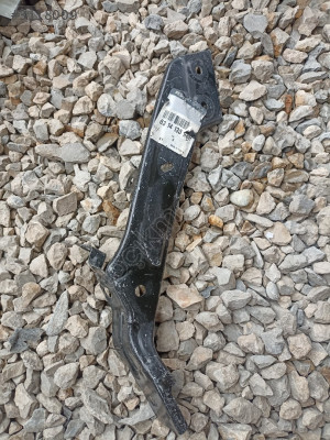 Renault Megane 4 sol çamurluk bağlantı sacı
