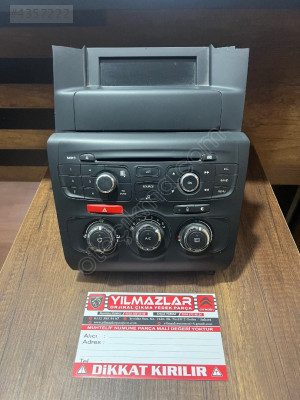 Citroen C4 mültimedya çıkma