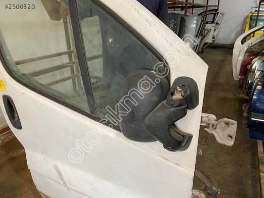 RENAULT TRAFFİC SAĞ ÖN KAPI ORJİNAL ÇIKMA TEMİZ ÜRÜN