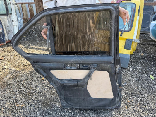 BMW E34 SOL ARKA KAPI CAM KRİKOSU ORJİNAL ÇIKMA