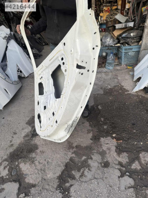 Egea sağ arka kapı