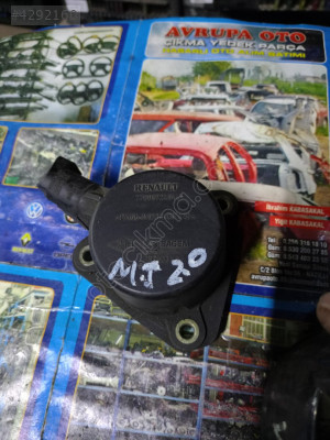 Megane 1 2.0 8valf distribütör kapağı müşürü üzerinde