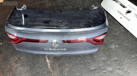 RENAULT MEGANE 4 ÇIKMA ORJİNAL BAGAJ KAPAĞI