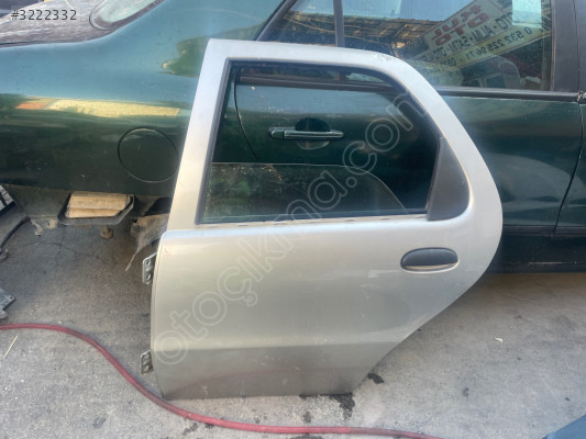 Fiat Albea sol arka kapı orijinal