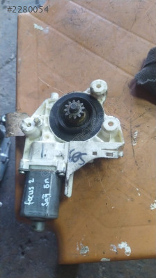 Focus iki sağ ön cam motoru çıkma