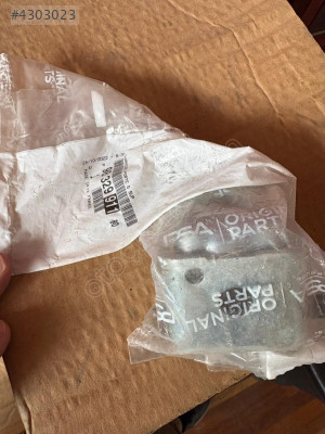 Opel Mokka (2021-2024) Sol Ön Kapı Üst Menteşesi  9832991180 2023