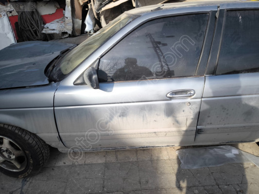 NİSSAN SUNNY ÖN SAĞ KAPI