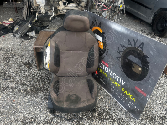 Peugeot 2008 Sağ ön Koltuk / Yolcu Koltuğu Çıkma