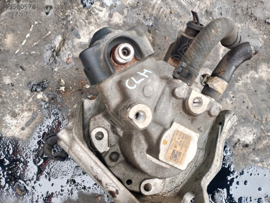 VOLKSWAGEN GOLF 7 CLH MOTOR MAZOT POMPASI ORİJİNAL ÇIKMA 28470303