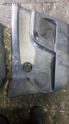 Citroen C3 Sağ Ön Kapı Döşemesi çıkma