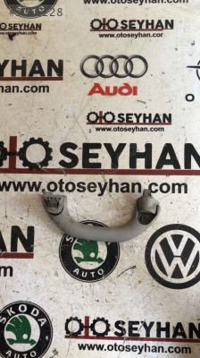 5C6857607B Volkswagen Jetta 2014 ön sağ tavan tutamağı