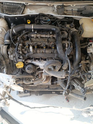 ASTRA H KOMPLE MOTOR