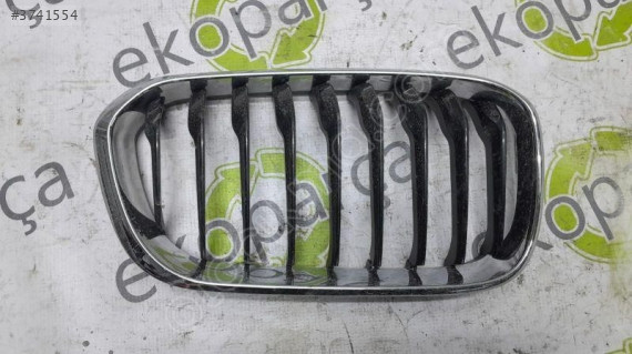 BMW 1 Serisi F20 2012-2015 Sağ Ön Böbrek Panjur 7371686