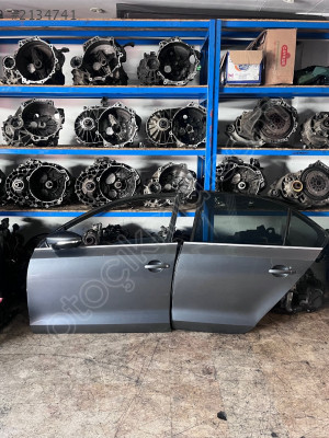 Volkswagen Jetta Sol Ön Ve Arka Kapı
