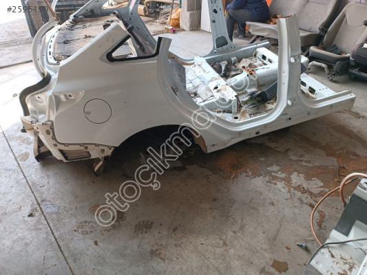 Ford focus 3 sağ arka çamurluk