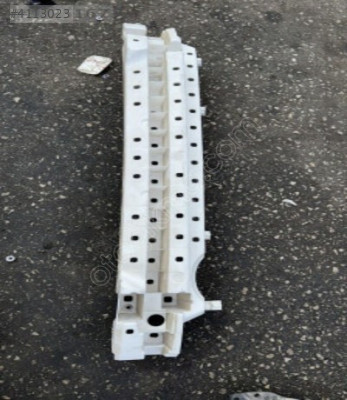 RENAULT MEGANE 4 ORJİNAL ARKA TAMPON DARBE EMİCİ