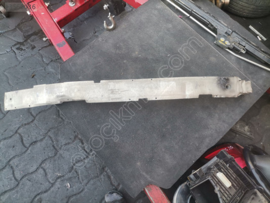 BMW F10 ÖN TAMPON DEMİRİ ORİJİNAL ÇIKMA