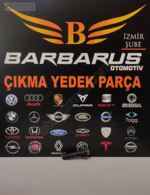 AUDİ A3 SAĞ FAR YIKAMA ROBOTU 8VD955102