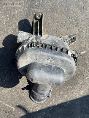 HYUNDAİ STAREX ÇIKMA HAVA FİLTRE KABİNİ VE YEDEKLERİ