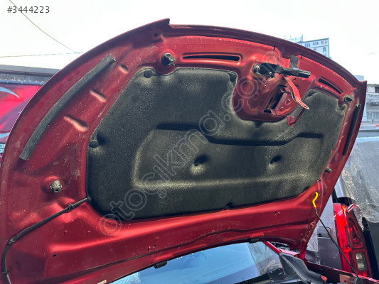 Peugeot 2008 kaput kecesi