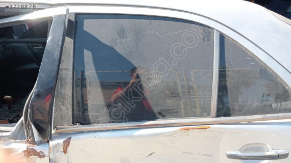 1998 MERCEDES E200 SOL ARKA KAPI CAMI ÇIKMA