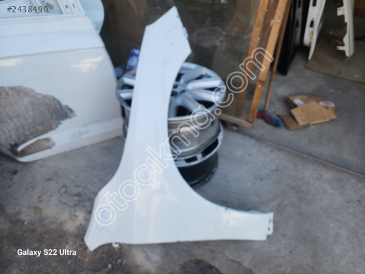 Volvo S60 sağ ön çamurluk orjinal çıkma