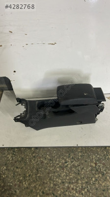 LEON 13-20 ÇIKMA VİTES ORTA KONSOLU -  5F08583299A