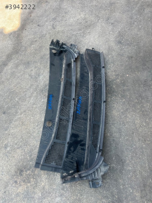 Opel Zafira Cam Önü Izgarası