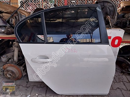 Bmw E60 Sağ Arka Kapı