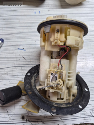 TOYOTA Corolla Yakıt Pompası 77020-12490  101961-7210