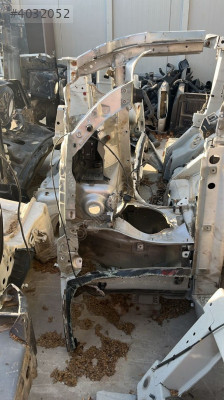 RENAULT THALİA SOL ÇEYREK ŞASE OTO FEDAİ