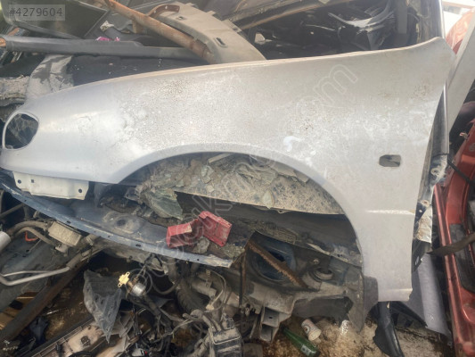 Toyota Corolla Sol ön Çamurluk Çıkma