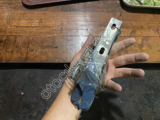 RENAULT 9 MOTOR KAPUTU MENTEŞESİ ORJİNAL ÇIKMA TEMİZ