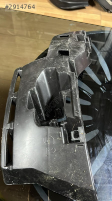 Citreon c5 ön tampon tutucu