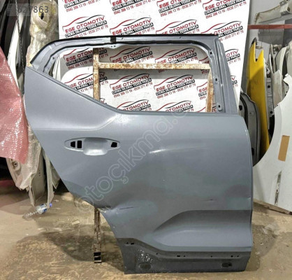 VOLVO XC40 GRİ SAĞ ARKA KAPI ORJINAL LOKALLİK