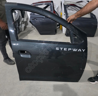DACİA SANDERO STEPWAY FÜME SAĞ ÖN KAPI ORJINAL