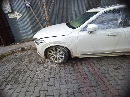 VOLVO XC90 SOL ÖN ÇAMURLUK