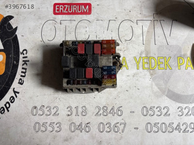 46760542 DOBLO 1.9 JTD Orijinal Çıkma Sigorta Kutusu